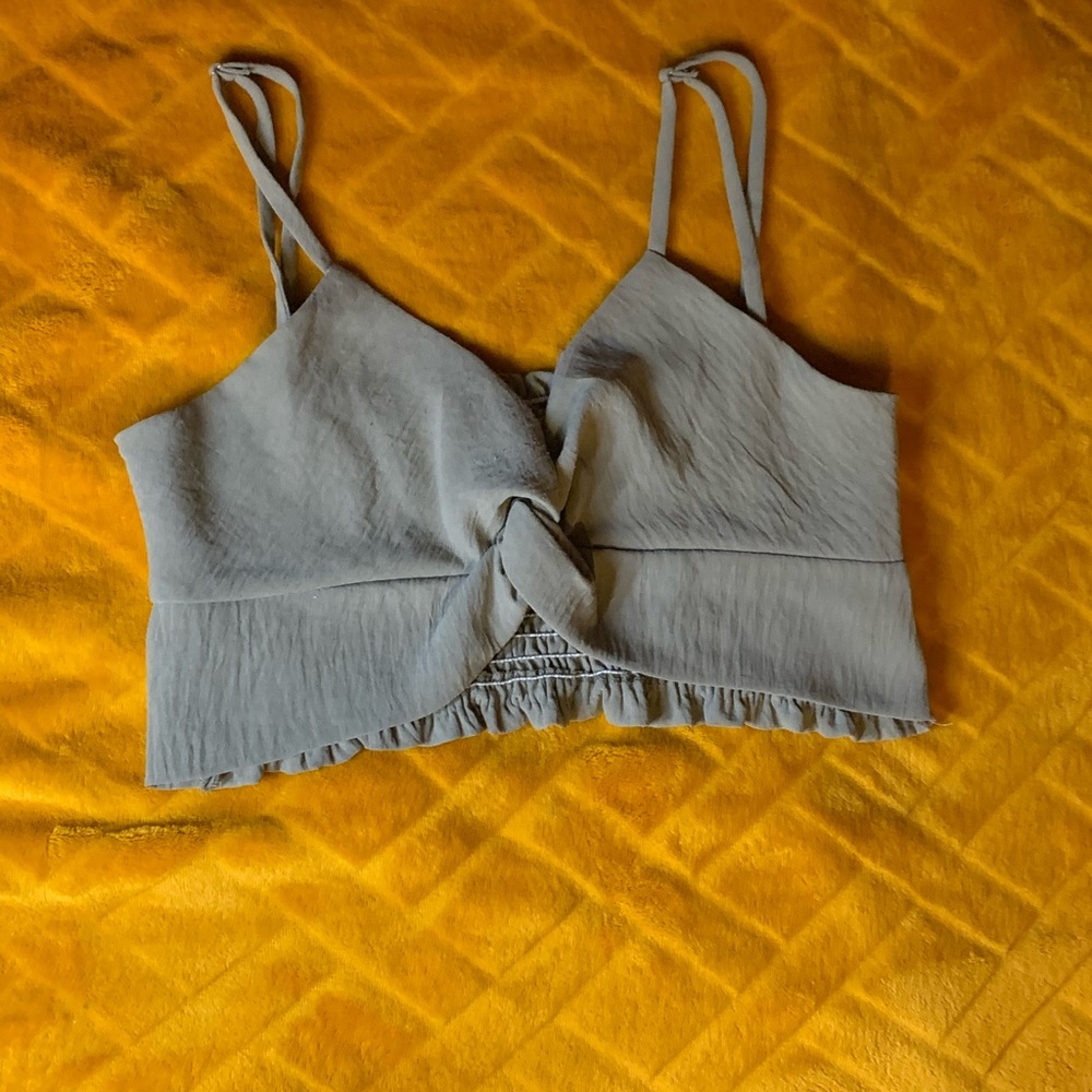 olive green crop tank, size medium